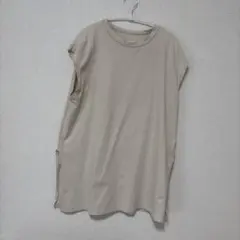 ベージュ スリーブレス Tシャツ サイズF