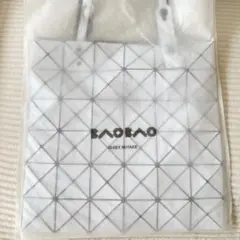 【新品未使用】BAOBAO ISSEY MIYAKE トートバッグ ホワイトのサムネイル