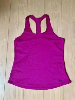ナイキ　NIKE タンクトップ　フィットネス　ヨガ