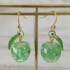 No.2521 青りんご ピアス ハンドメイド レジン