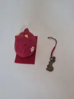赤べこ 置物 ＆ うさぎ根付 2点セット
