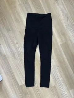 ユニクロ　ウルトラストレッチマタニティレギンスパンツ　黒