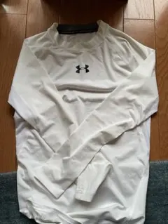 UNDER ARMOUR ホワイト 長袖シャツ SM