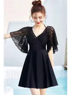 ワンピース水着　黒　新品未使用☆