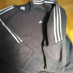 adidas ブラック スウェット　サイズM　古着