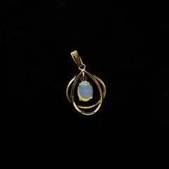 908遺品整理品　ペンダントトップ　ムーンストーン？　オパール？　メッキ？　金？