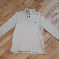 TOMMY HILFIGERの薄手ニット