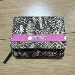 レスポート　三つ折り財布