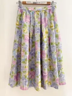 テチチ　花柄フレアスカート Mサイズのサムネイル