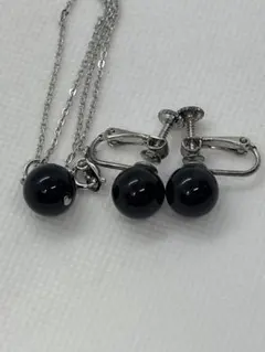 黒珊瑚イヤリングとネックレスセット