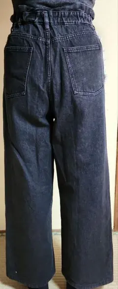 ブラック　フリンジ付き　デニム