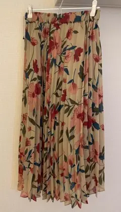 プリーツスカート✴︎ E hyphen world gallery PEACE