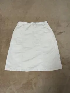 ホワイト タイトスカート ひざ丈