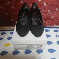 本日限定値引き❗　Romeo Valentino 黒 パンプス 22.5cm
