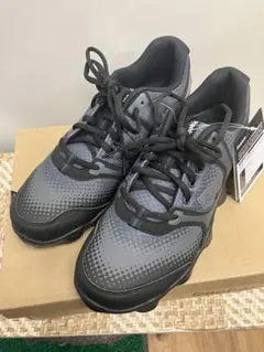 Reebok スニーカー ATV19