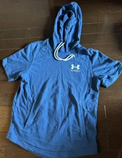 UNDER ARMOUR フード付きショートスリーブパーカー　青