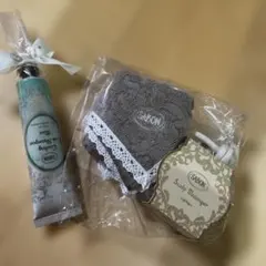 SABON スカルプマッサージャー＆ローシャンプーセット　ハンドタオル付のサムネイル