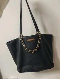 マイケルコース 黒いレザー ショルダーバッグ チェーン付き
