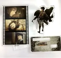 進撃の巨人　リヴァイ　アクリルスタンド
