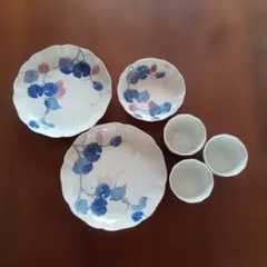 古伊万里、青い花柄 食器セット 皿4枚 ボウル3個