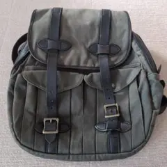 フィルソン FILSON リュック 黒色 革の一部のキズ以外は綺麗だと思います。 フィルソン FILSON リュック 黒色 革の一部のキズ以外は綺麗だと思い