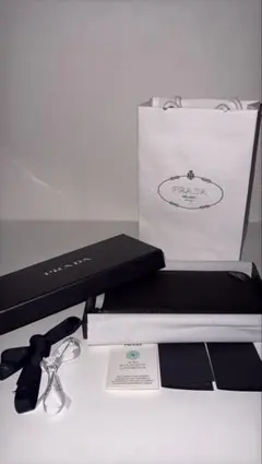 PRADA ブラック レザー 長財布