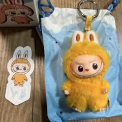 THE MONSTER PIN FOR LOVE 新作ラブブ アルファベット Y