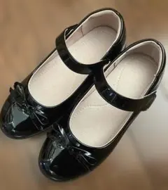 ブラックリボン付きストラップシューズ サイズ35 22.0