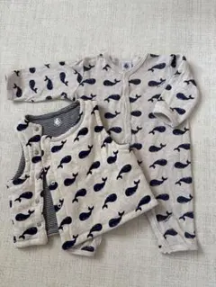 PETIT BATEAU クジラ 6m 67cm リバーシブルベスト ロンパースのサムネイル