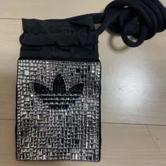 adidas originalsラインストーンポーチ