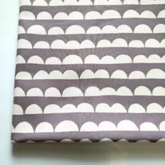 生地 　紫と白　コットンこばやし　はぎれ　北欧