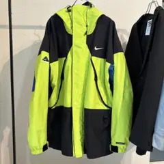 NIKE マウンテンパーカー