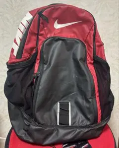 Nike リュックサック レッド ブラック