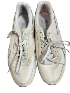 Reebok ベージュ スニーカー　24センチ