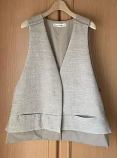 新品タグ付き！破格　ヒロココシノ　秋冬ベスト　ジレ　定価59400円　40