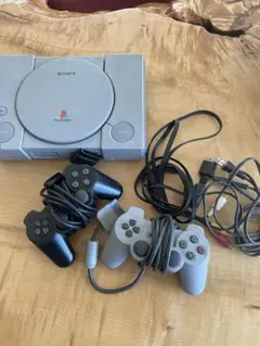 【廃盤】 PlayStation 本体 コントローラー2個セット コード付き