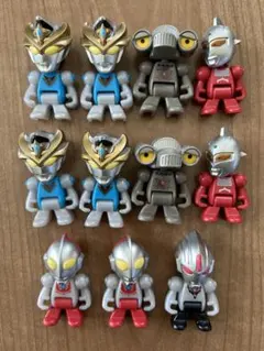 ウルトラマンフィギュア 11体 びっくらたまご　バスボール　入浴剤