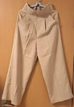 しまむら　フロントジップ　ハイウエスト　パンツ　ベージュ