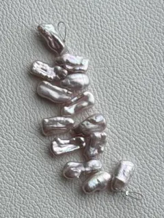 光沢のある金属製　置物　シルバー系　ブドウのようなデザイン 金属製 置物 シルバー系の光沢 ブドウのようなデザイン - メルカリ