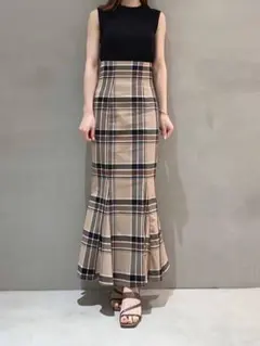 【新品未使用タグ付】ハイウエストタイトヘムフレアチェックスカート SNIDEL