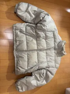 adidas ホワイト　ダウンジャケット