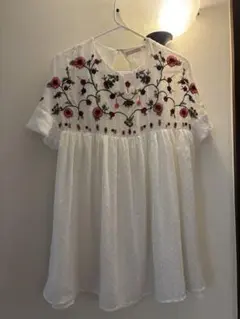 Zara 刺繍入りホワイトオールインワン ワンピース　XS