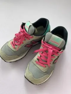 New Balance スニーカー グレー ピンクのサムネイル