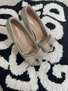 ⭐️美品⭐️andyパール装飾 リボン ハイヒール パンプスのサムネイル