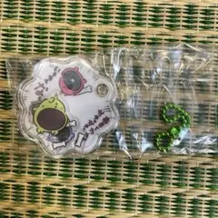 ちいかわ　パジャマパーティーズ　きゃらシャカチャームグミ