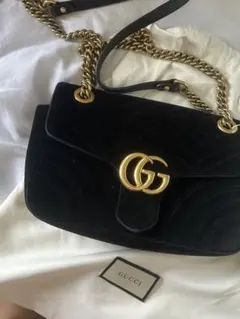 GUCCI GGマーモント ベルベット ショルダーバッグのサムネイル