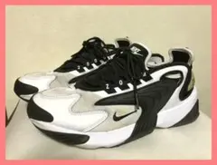 b285 NIKE ZOOM 2K ホワイト✕ブラック スニーカー 25.5cm - メルカリ