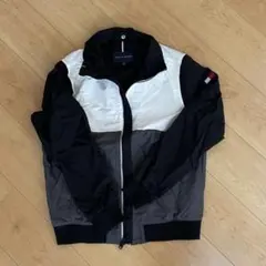 【新品未使用】TOMMY HILFIGER トリコロール　ナイロンジャケット