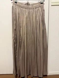 ベージュ プリーツスカート　FREE earth music &ecology