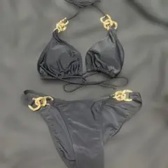 黒ビキニ